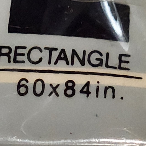 NIP New Villager Liz Claiborne Damask Tablecloth 60 x 84 Rectangle $35 Retail - Picture 3 of 5